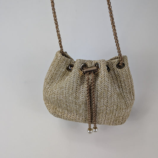 Borsa in paglia intrecciata con perle decorative boho chic