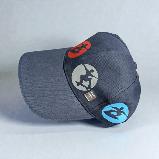 Cappello in cotone con grafiche skaters