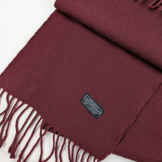 Sciarpa in lana colore bordeaux intenso minimal