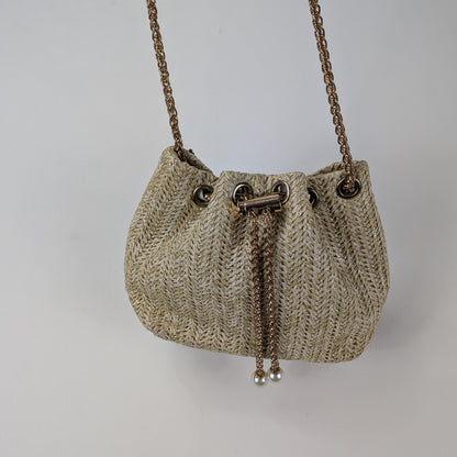 Borsa in paglia intrecciata con perle decorative boho chic