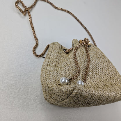 Borsa in paglia intrecciata con perle decorative boho chic