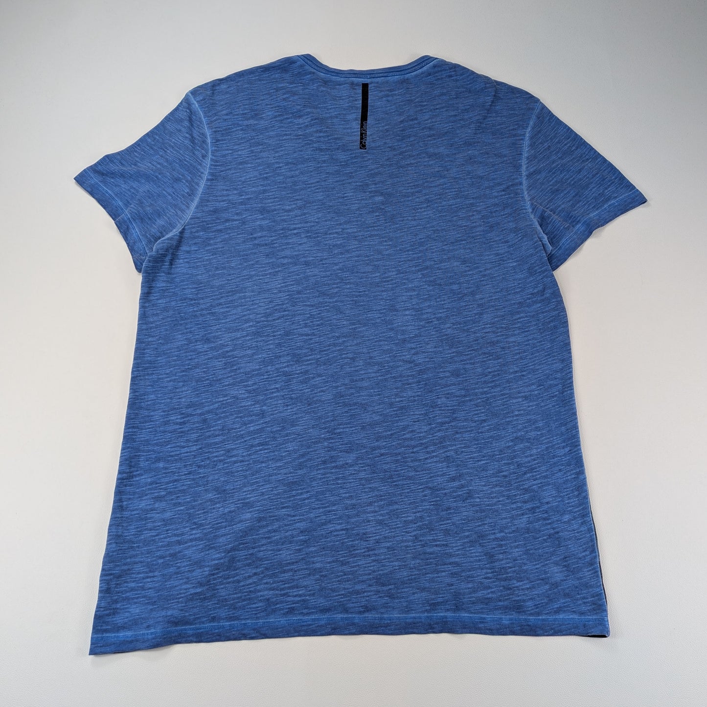 T-shirt Calvin Klein effetto fiammato sfumato - XL