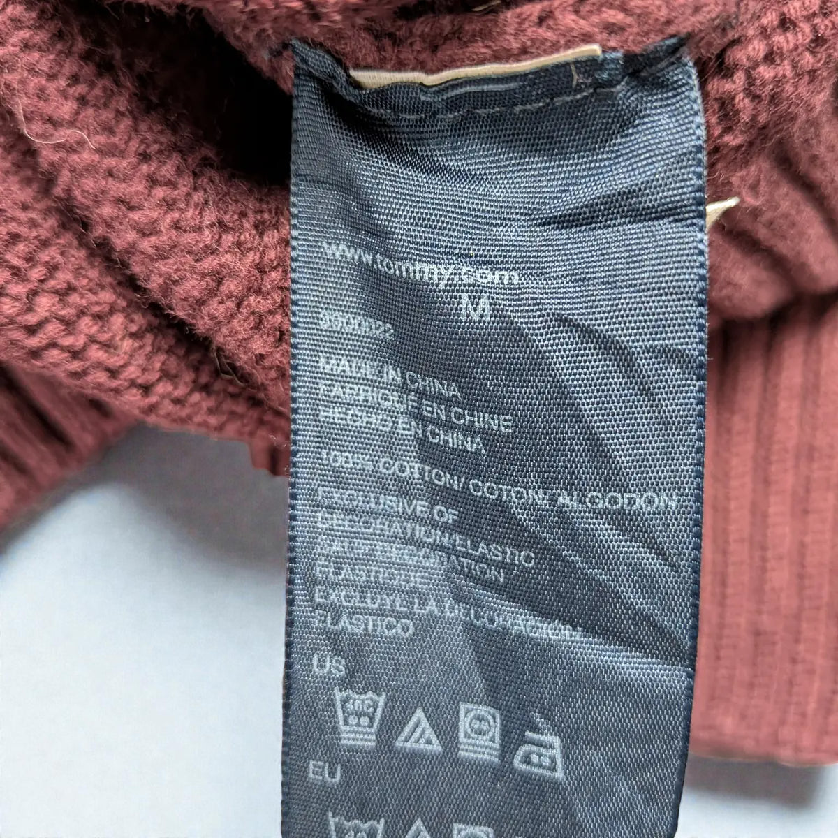 Vintage '90s Tommy Hilfiger sweater - M