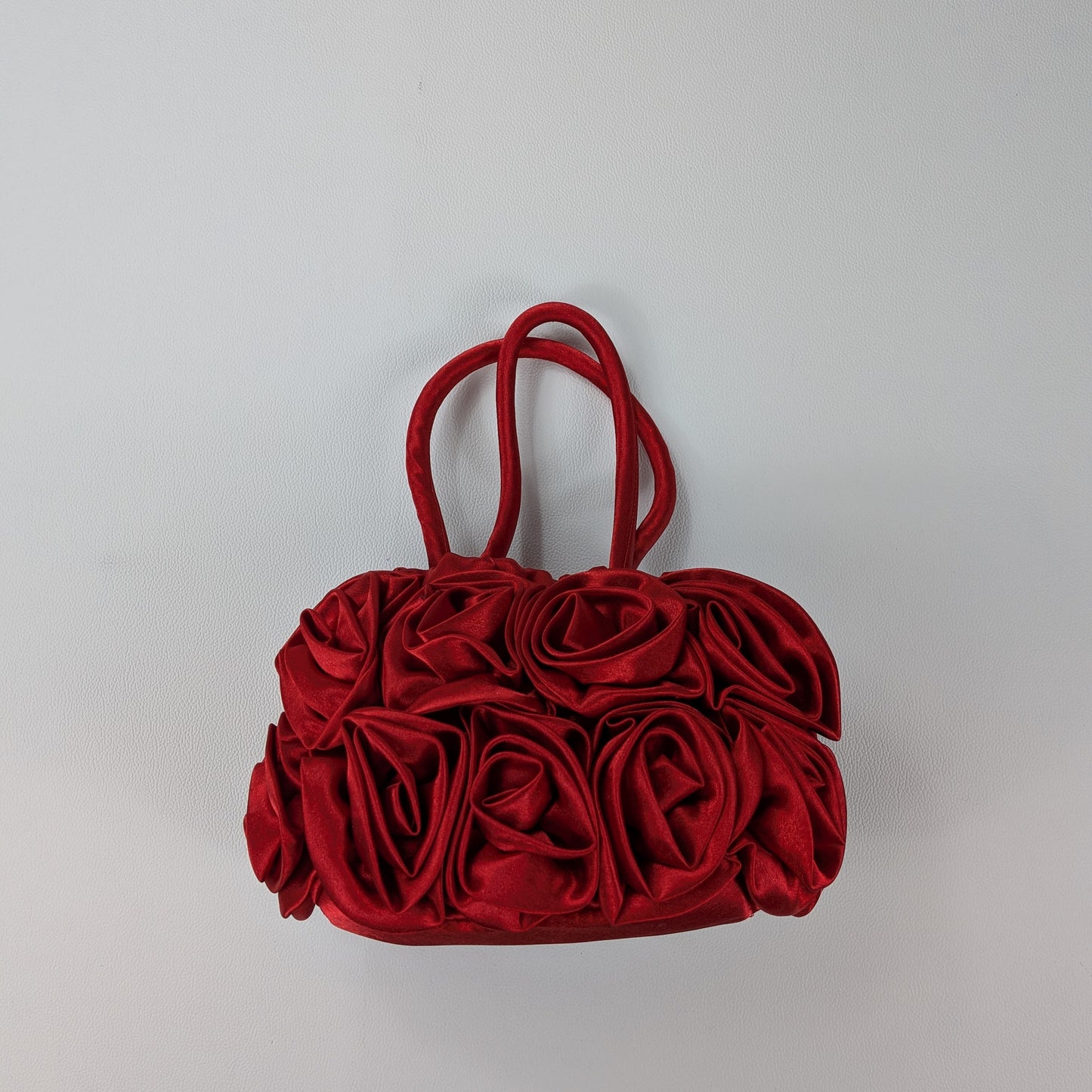 Borsa piccola couture Y2K in tessuto satinato rosette all over