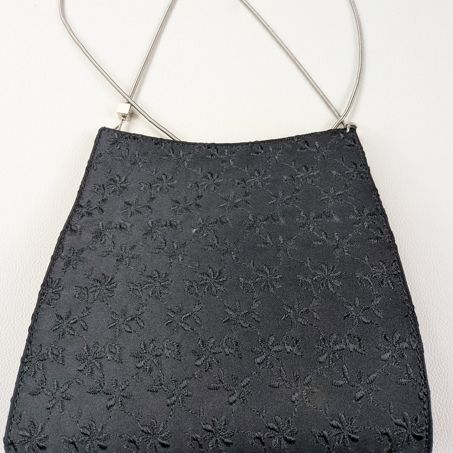 Borsa piccola elegante ricamata a tracolla