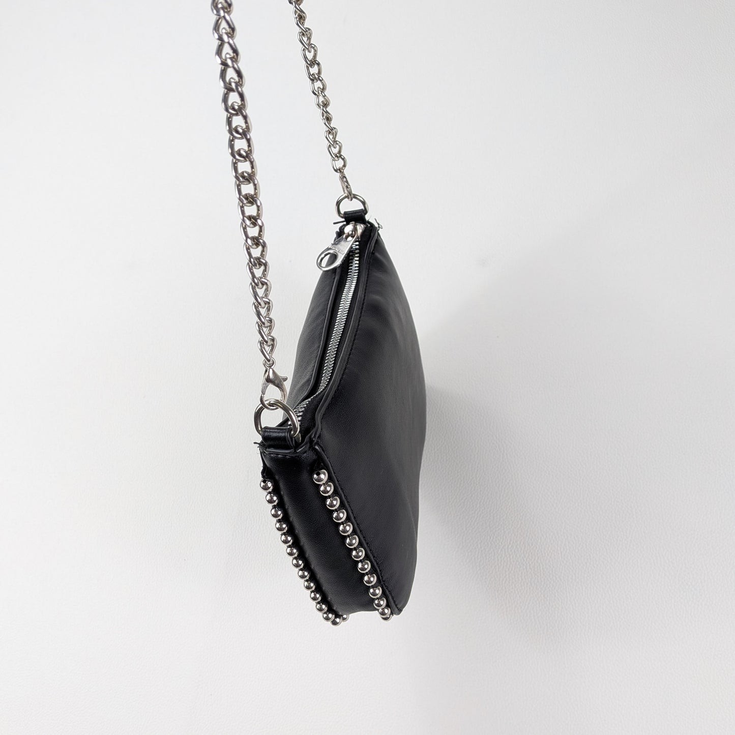 Borsa Stradivarius edgy rock Y2K borchiata