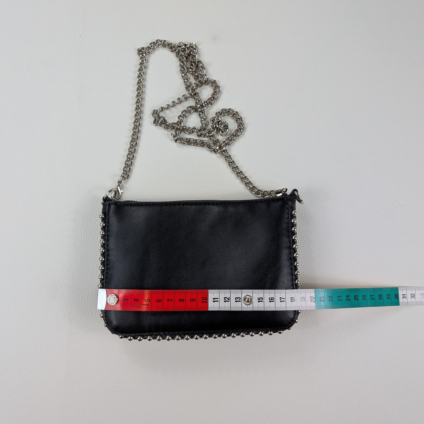 Borsa Stradivarius edgy rock Y2K borchiata