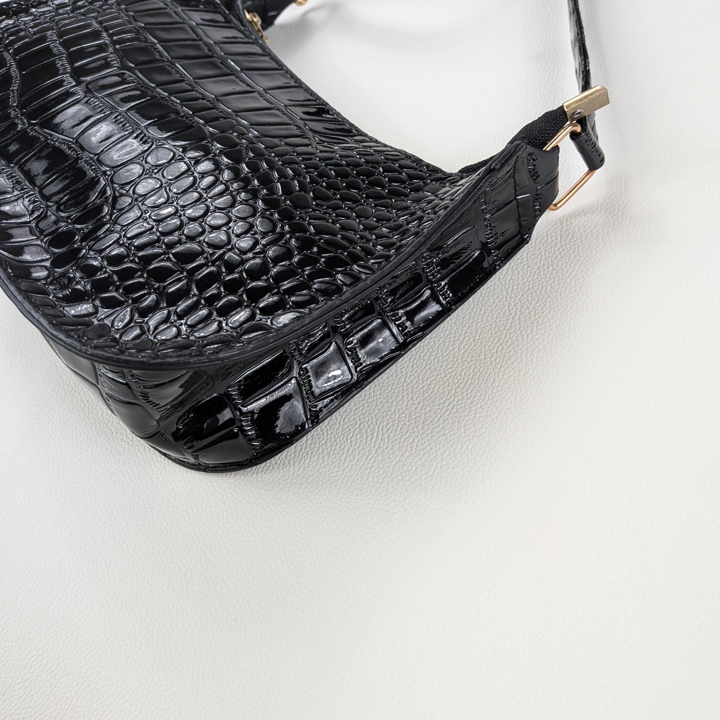 Borsa a spalla ecopelle coccodrillo lucido minimal elegante