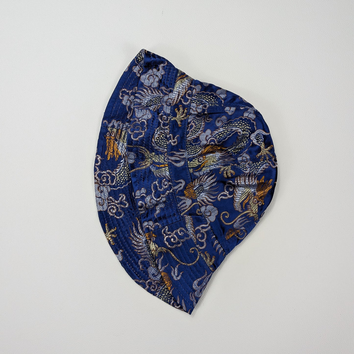 Cappellino bucket in rayon blu satinato streetwear skate - M