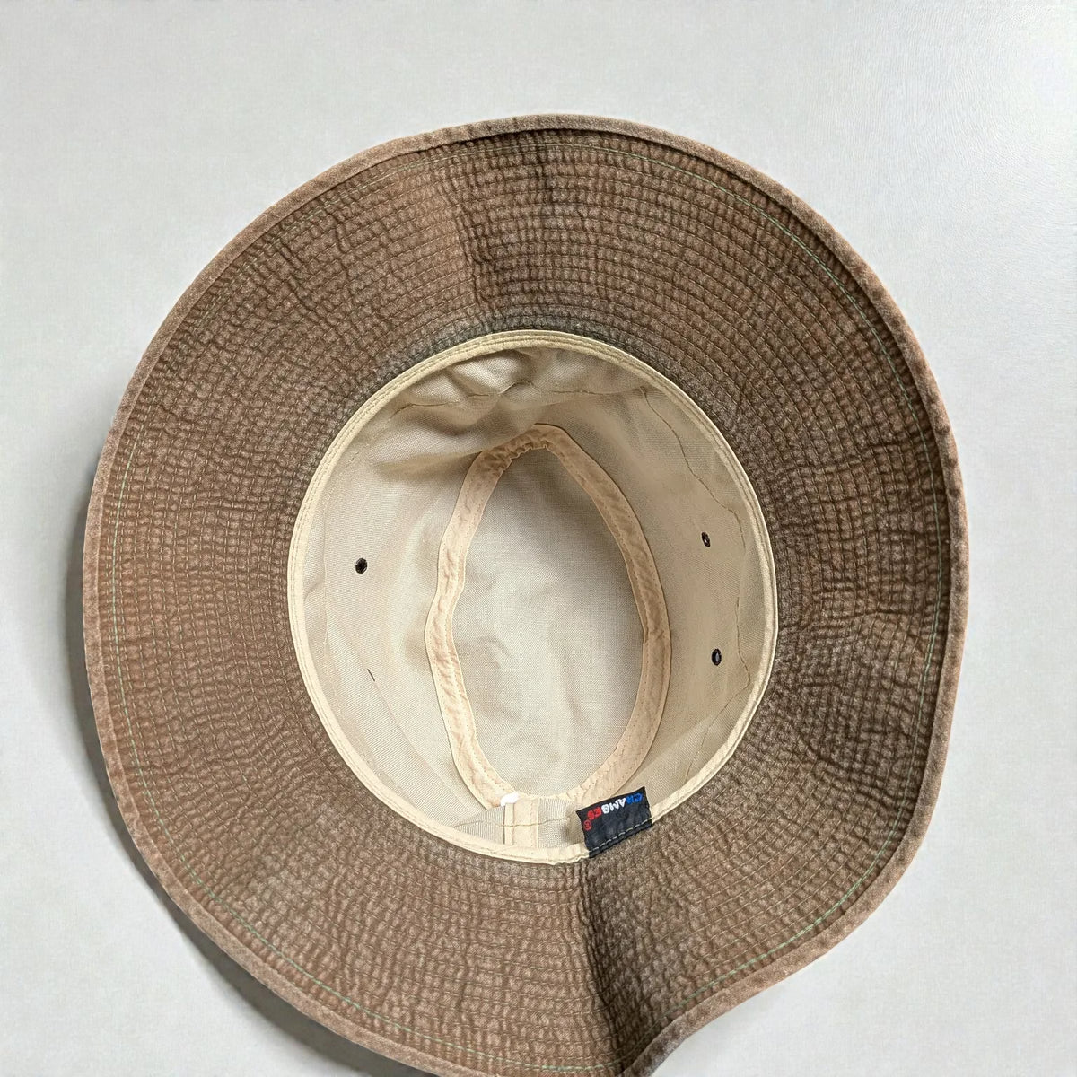 Cappello vintage a tesa larga