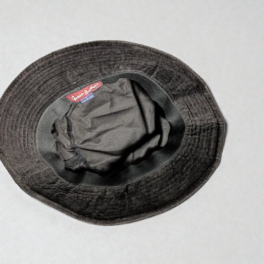 Cappello con bande beige e azzurre