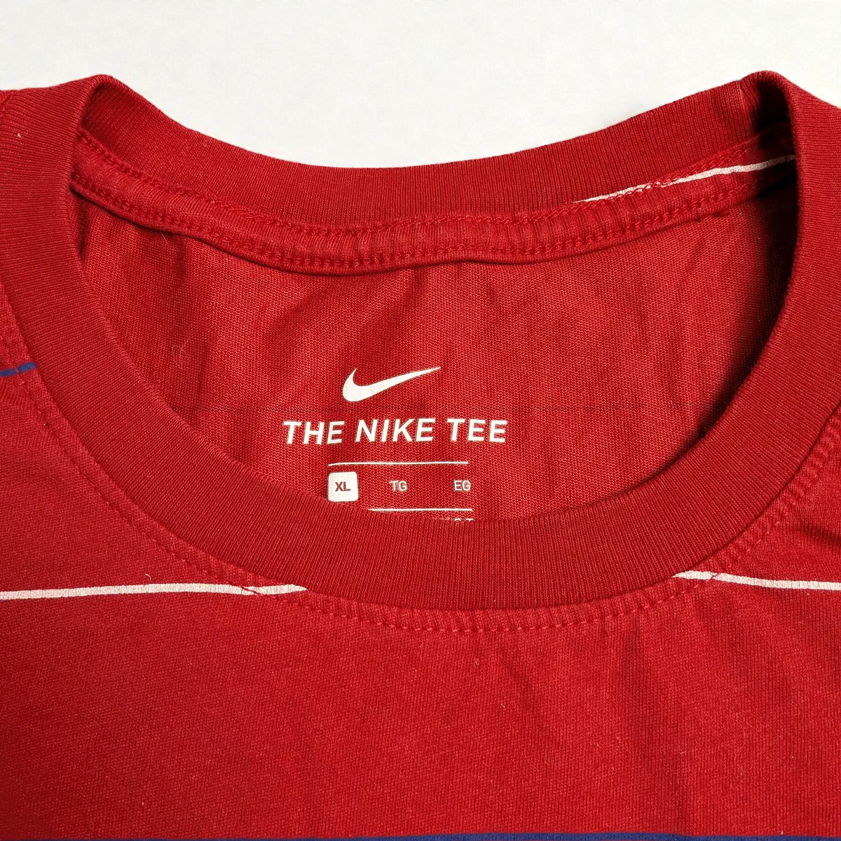 T-shirt vintage Nike con grafica USA streetwear e athleisure - XL