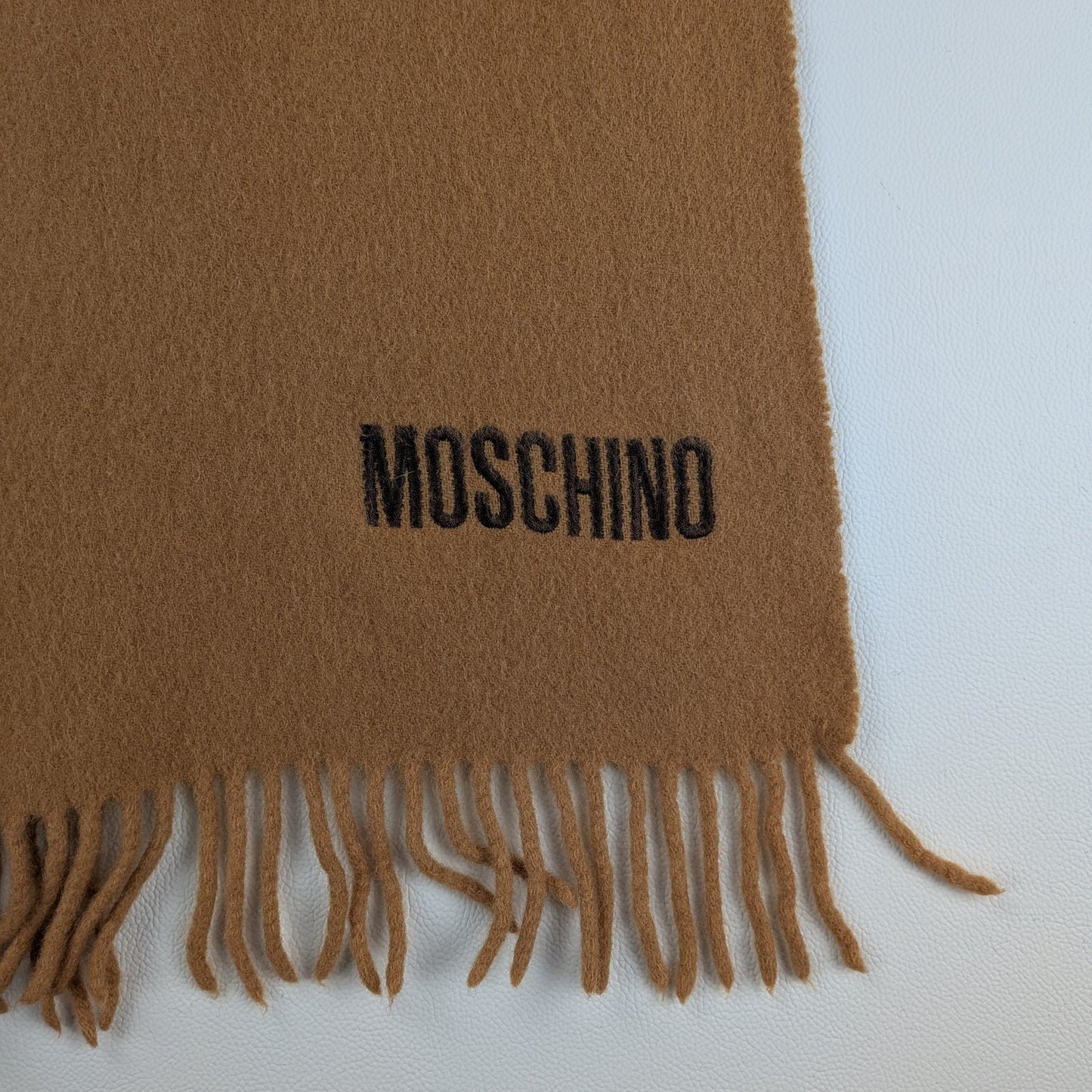 Sciarpa Moschino x Harrods made in Scontland in 100% lana