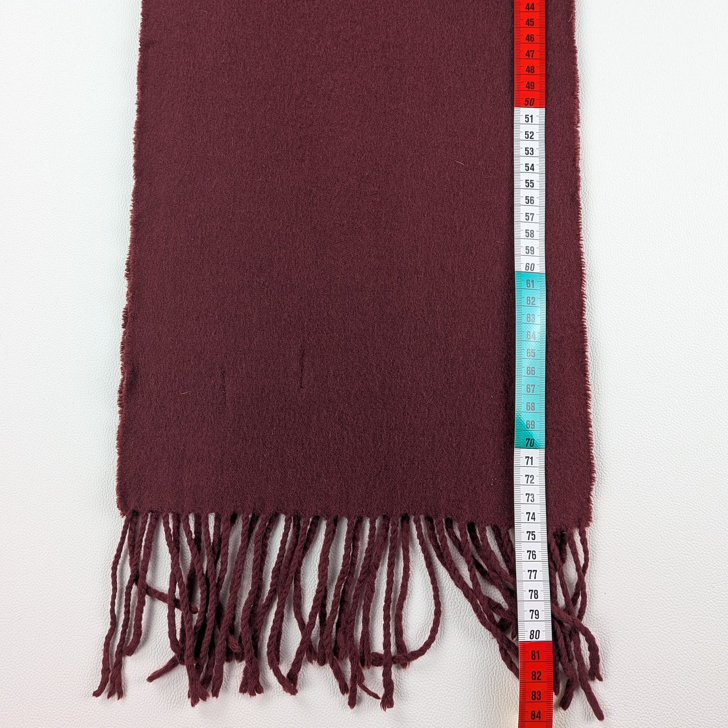 Sciarpa in lana colore bordeaux intenso minimal