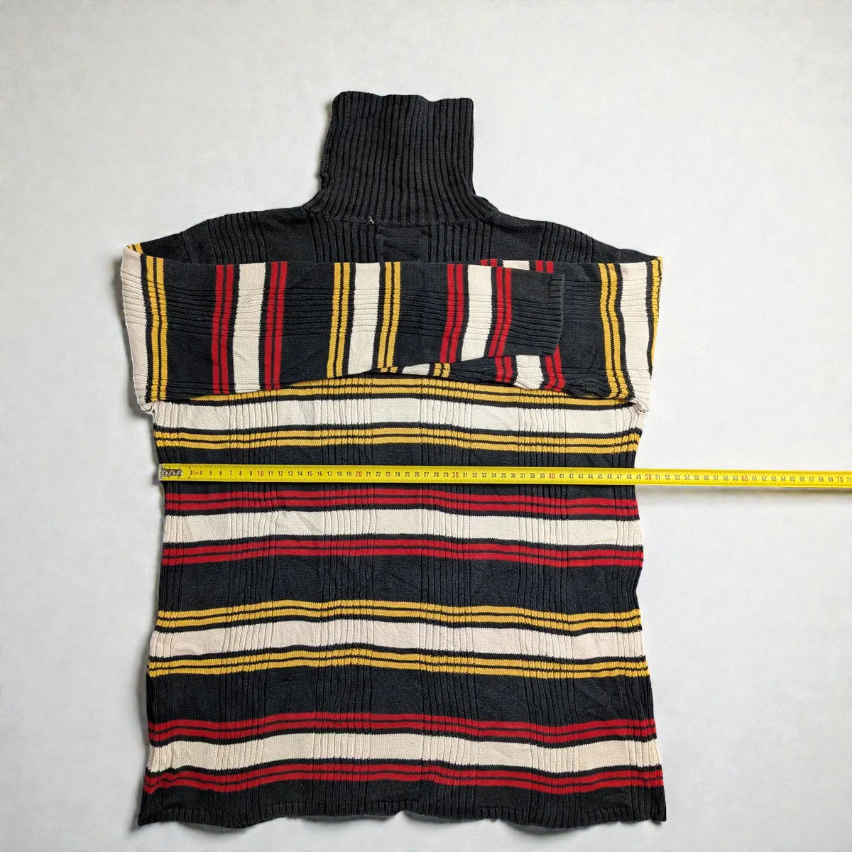 Vintage 90s Tommy Hilfiger Sweater - Small/Medium