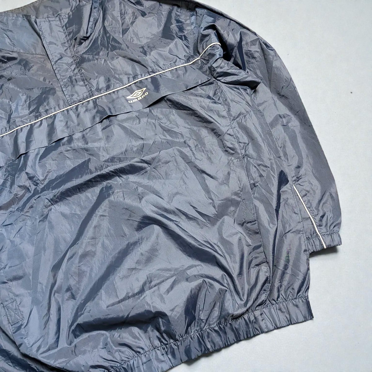 Giacca leggera Umbro early 2000s windbreaker con cappuccio estraibile - XL