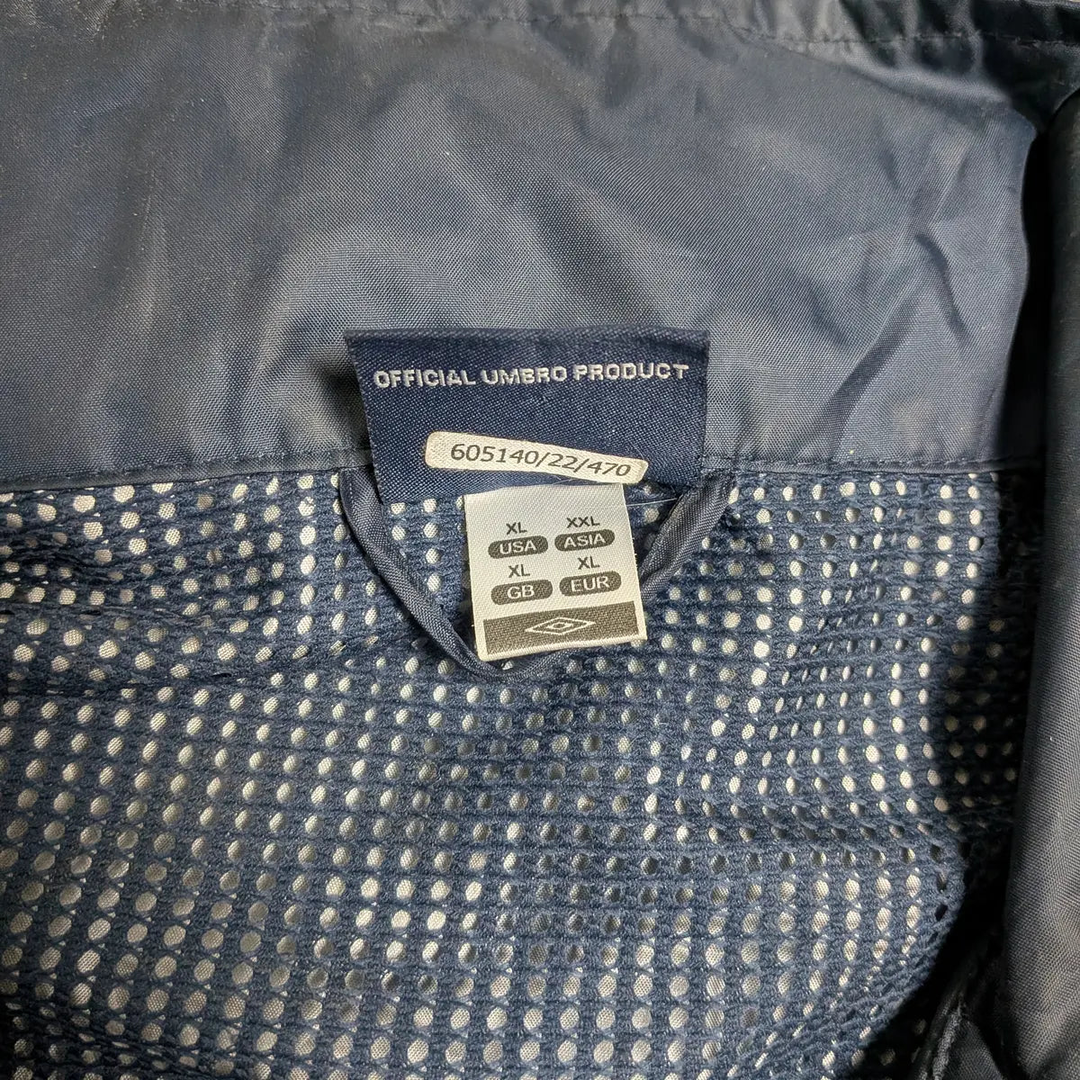 Giacca leggera Umbro early 2000s windbreaker con cappuccio estraibile - XL
